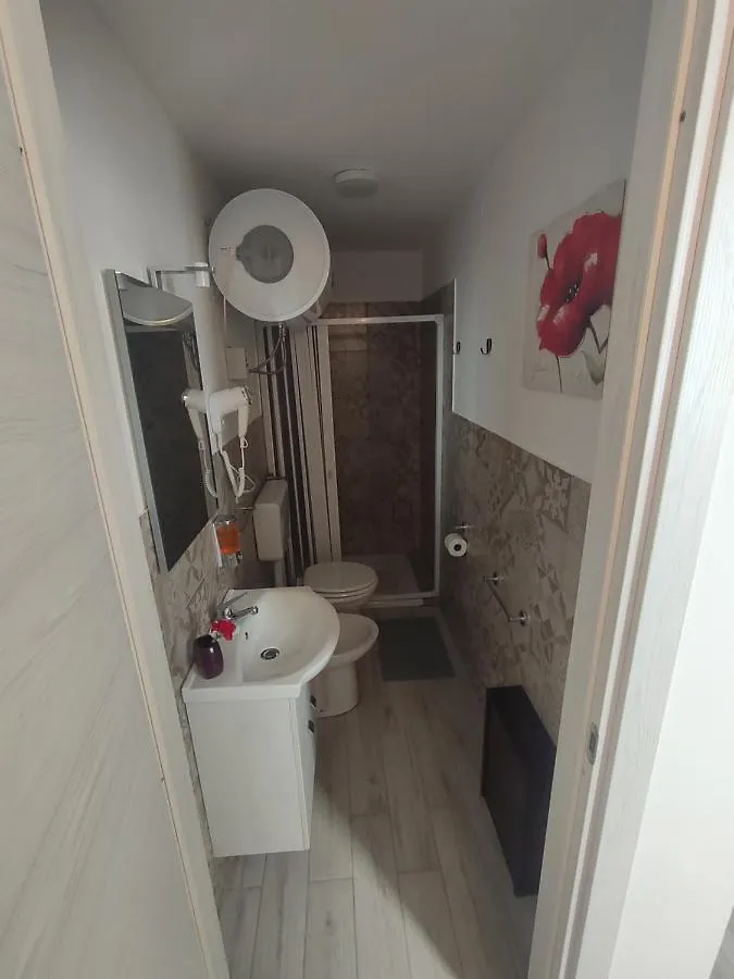 Konukevi Casta Diva Holiday Rooms Katanya