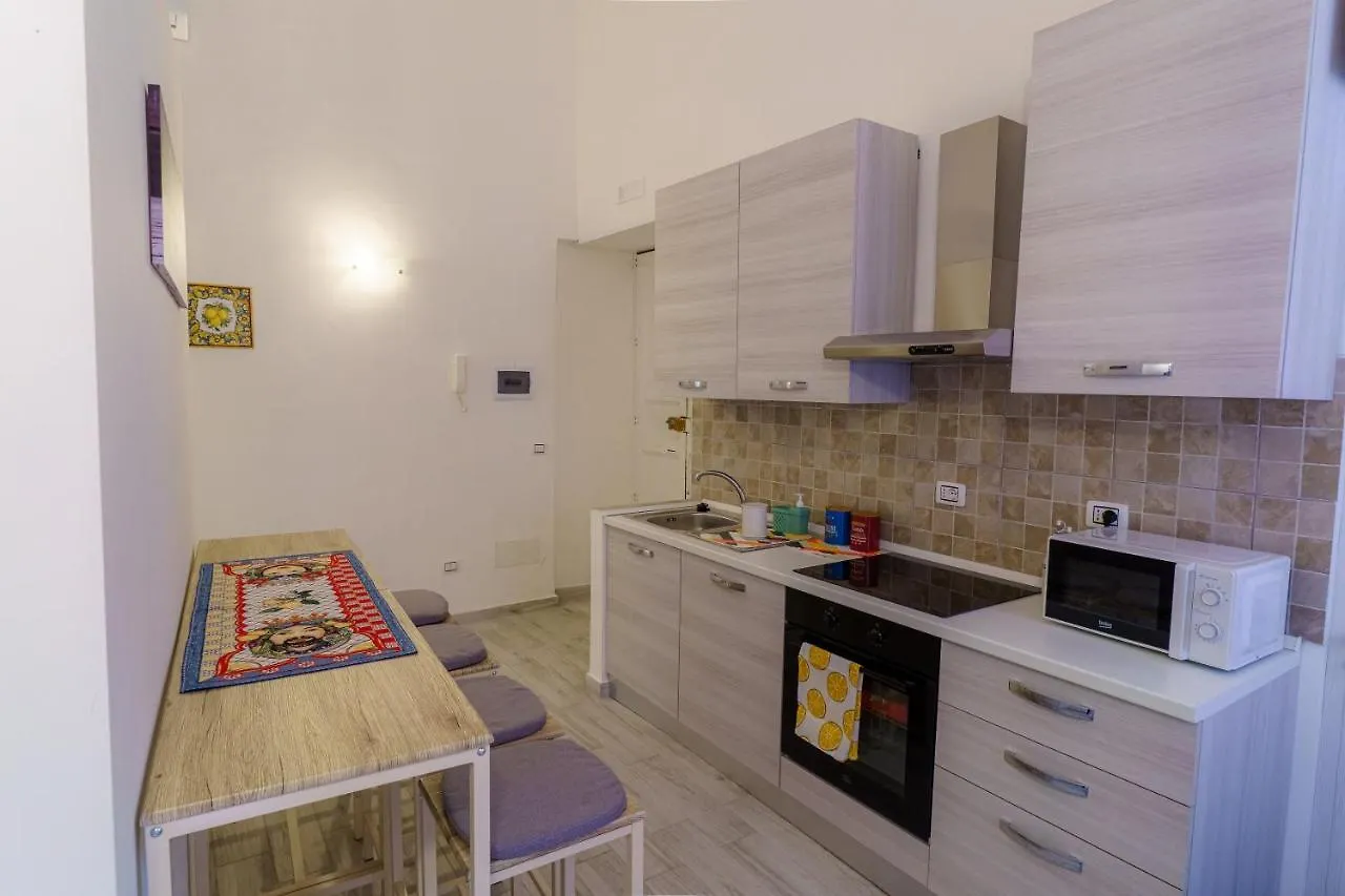 Casta Diva Holiday Rooms Catania